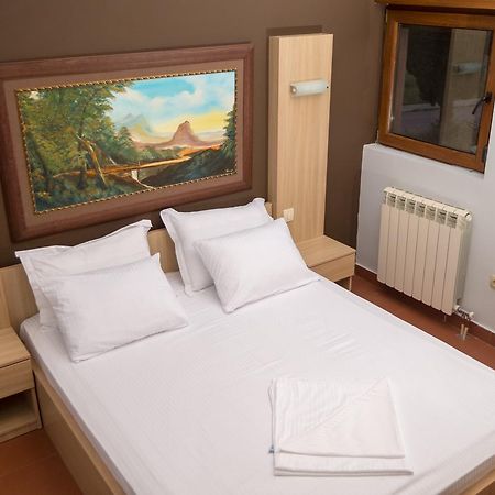 Hotel Perjanik Danilovgrad Zewnętrze zdjęcie